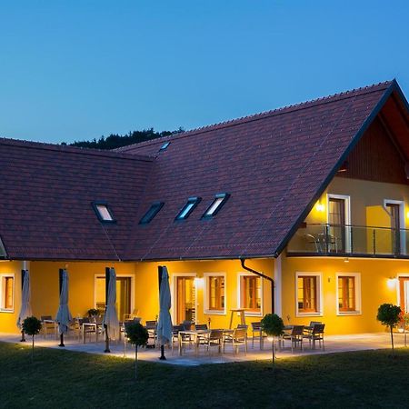 Weingut-Gaestezimmer Uhl Ratsch an der Weinstraße Zewnętrze zdjęcie